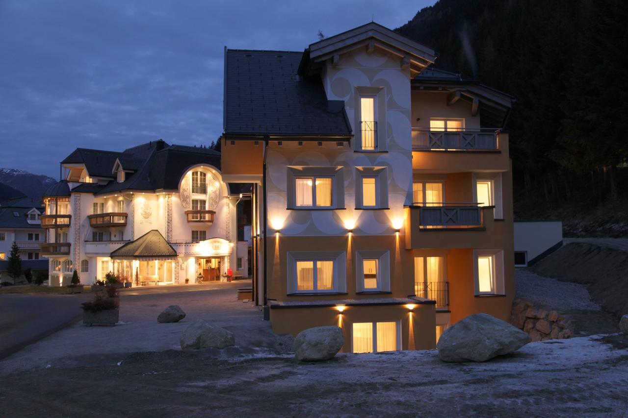 Alaska Apartment *